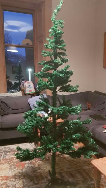 Photo of free christmas tree (artificial) & decorations (Trinity EH5) #2