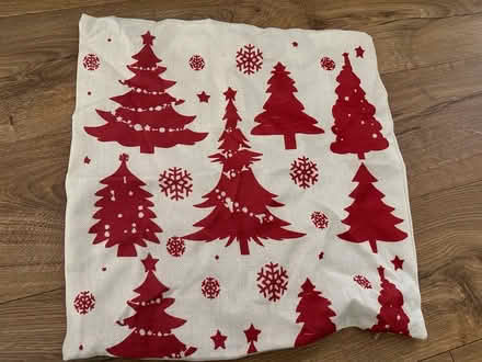 Photo of free Assortment of Xmas decorations (B5) #4