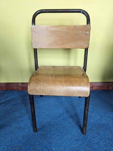 Photo of free Child sized retro chairs (SS9) #1