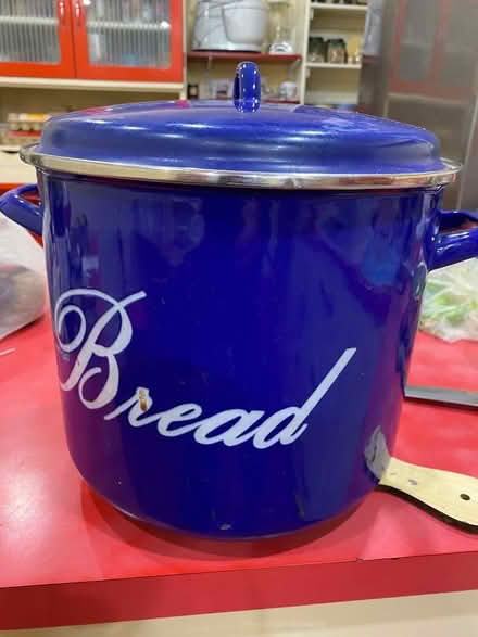 Photo of metal bread bins or similar (Barnhill DD5) #1