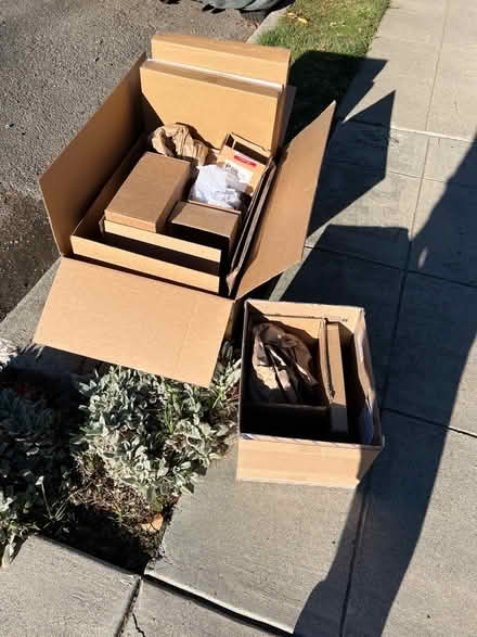 Photo of free packing Boxes (94707) #2