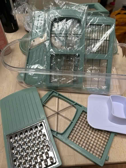 Photo of free Vegetable chopper (Putney Hill SW15) #2