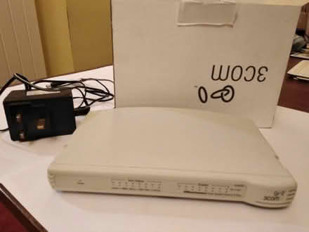 Photo of free 8 port switch (West Bridgford NG2) #2