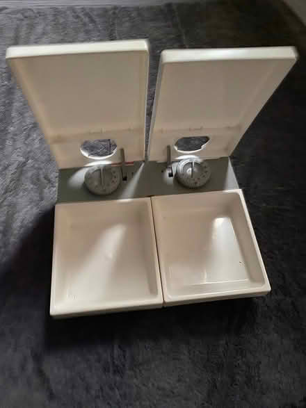 Photo of free Automatic cat feeder (Derby DE23) #3