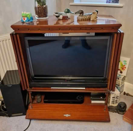Photo of free TV cabinet (TW1 Strawberry Hill) #2