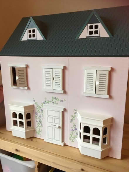 Photo of free Dolls house (Woodley RG5) #3