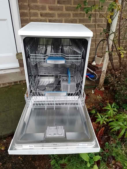 Photo of free Dishwasher - free standing (Abingdon OX14) #3