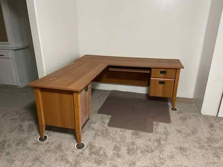 Photo of free Office desk (Oroville) #1