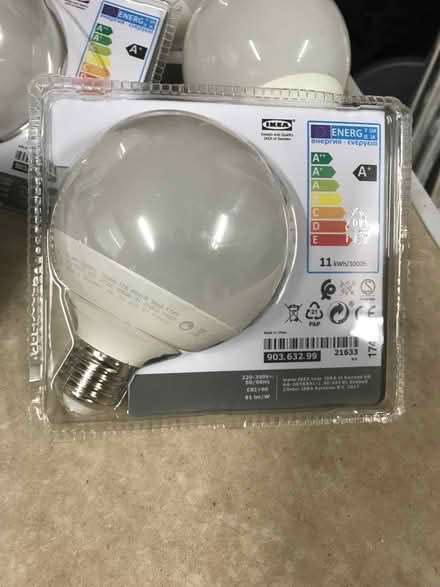Photo of free Five 1000 lm LED light bulbs E27 (Wantage town centre) #1
