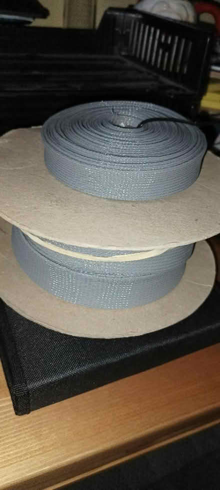 Photo of free Grey cable Webbing (Leagrave LU4) #1