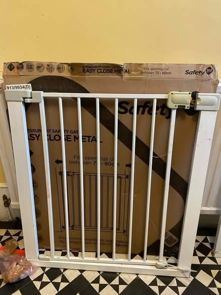 Photo of free Baby stair gate and fittings (Palmers Green N13) #2