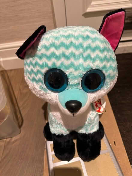 Photo of free Large beanie boo, frames and pots (Richmond TW10) #2
