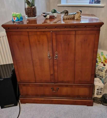 Photo of free TV cabinet (TW1 Strawberry Hill) #1