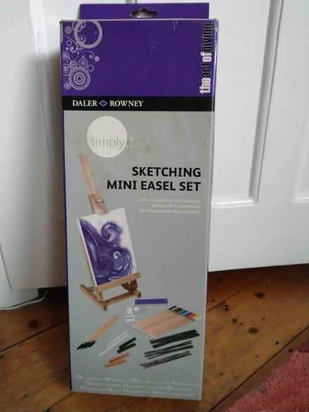 Photo of free Mini easel and sketchbook (Dyke Road area BN1) #1
