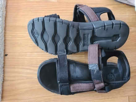 Photo of free Mens/boys sandals (Mississauga 403 and Eglinton) #1