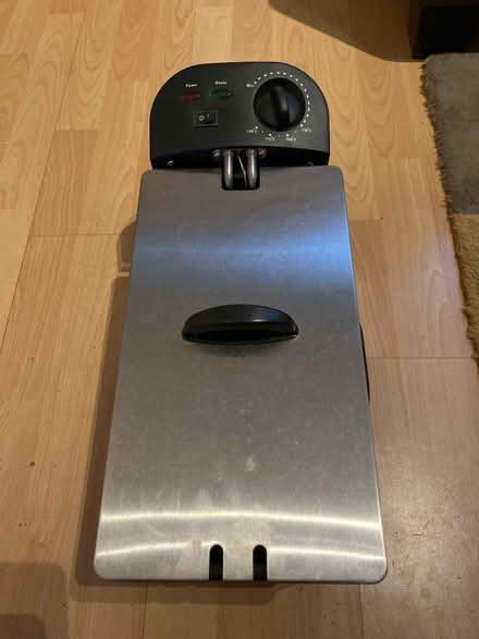 Photo of free Small deep fat fryer (Potterells Farm AL9) #2