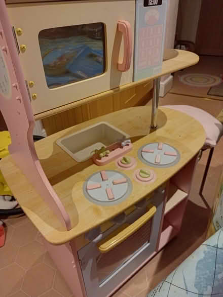 Photo of free Children's Play Kitchen (YO25 (YO25 (Fridaythorpe)) #1