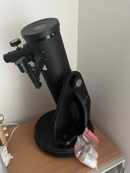 Photo of free Télescope (reflector) (Apsley HP3) #1