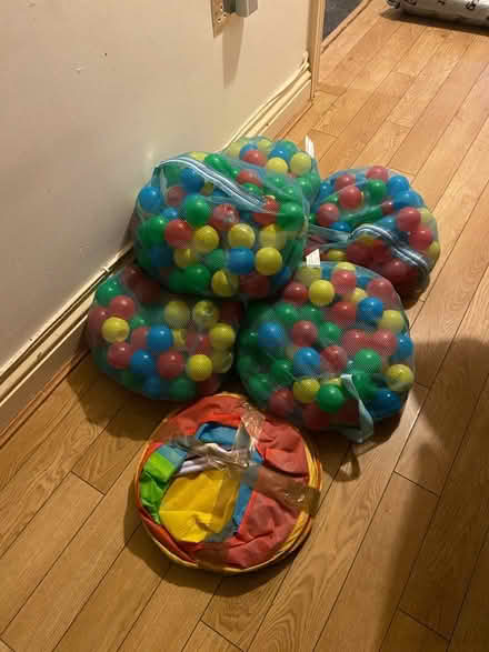 Photo of free Baby ball pit and balls (Kenley) #1