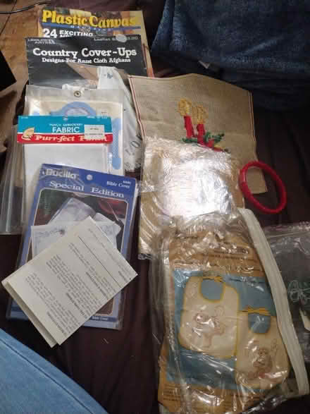 Photo of free Cross stitch and embroidery (18014) #1