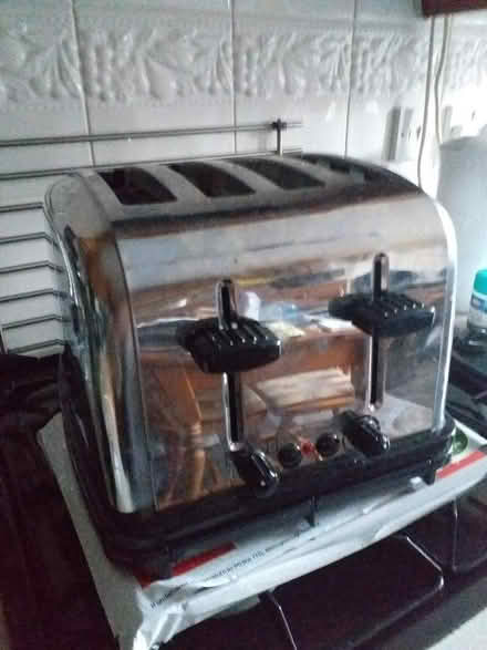 Photo of free 4 slice toaster (Braintree CM7) #1