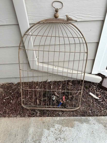 Photo of free Decorative wire wall hanging (Morgan Hill) #1