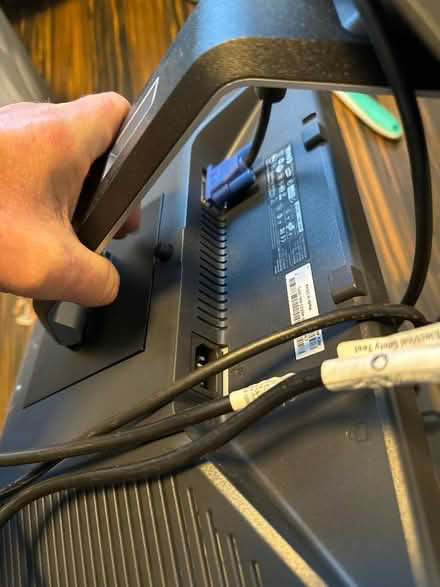 Photo of free Dell 19in Lcd monitor rgb connector (Ware SG12) #2
