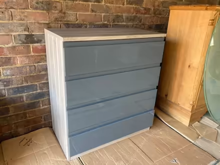 Photo of free Chest of Drawers and Bedside Drawer Unit (CT21) #3
