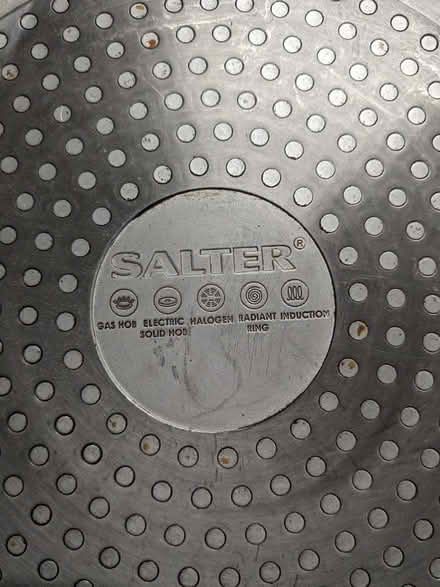 Photo of free Salter wok pan, big (Podsmead GL1) #2