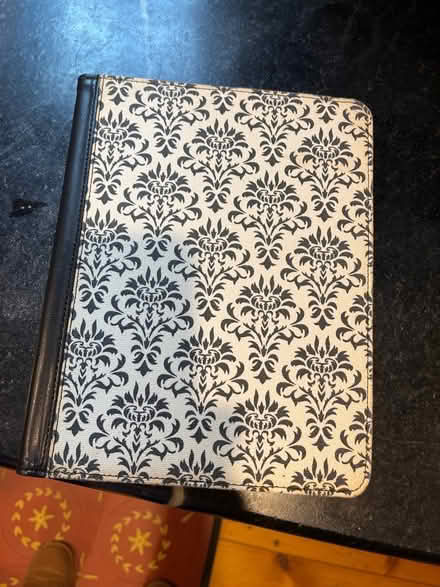 Photo of free iPad cover/case (Near Shillington) #1