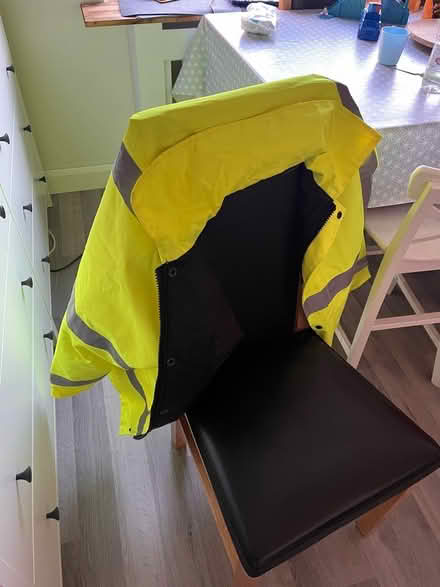 Photo of free hi vis jacket size XL (OL7 ashton under lyne) #2