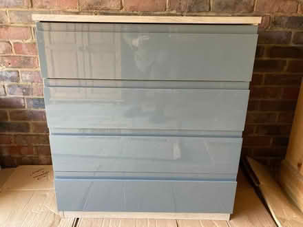 Photo of free Chest of Drawers and Bedside Drawer Unit (CT21) #1