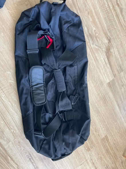Photo of free Holdall (St Ann's Wells Gardens area BN3) #2