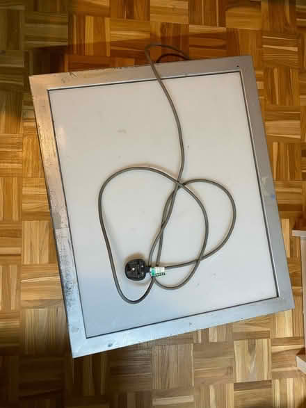 Photo of free Old Light Box (SW18) #1