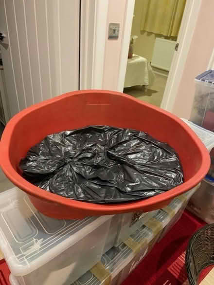 Photo of free Pet Bed (Broadwater Down TN2) #1