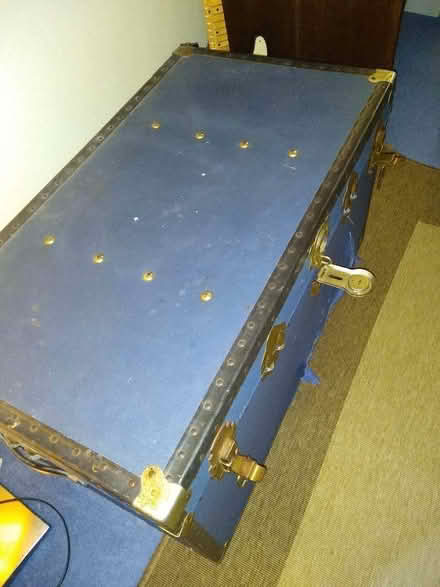Photo of free Vintage trunk (Canonmills EH3) #3