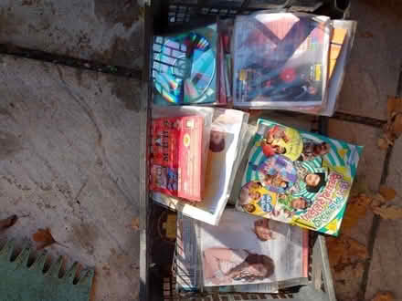 Photo of free Bollywood- films/songs CDs/DVDs (Morley DE21) #2