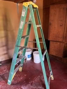 Photo of free 6’ ladder (Los altos near el camino) #1
