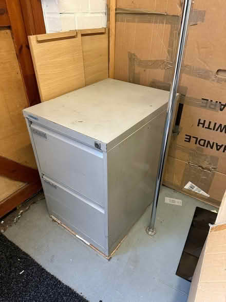 Photo of free 2 dr office cab (Wimbledon SW20) #1