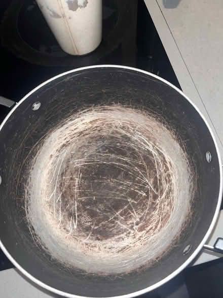 Photo of free Cooking pot set (Croydon, CR0) #2
