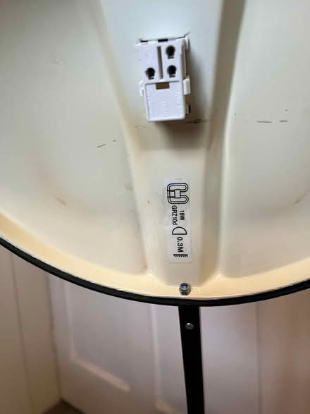 Photo of free anglepoise desk lamp with obsolete lightbulb fitting (islington N1) #2