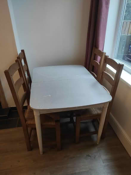 Photo of free Dining Table, extendable. No Chairs (S8 Woodseats) #1