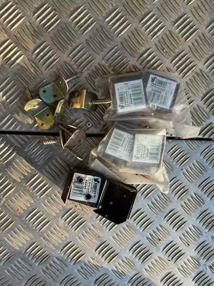 Photo of free Fence brackets (Bush EX23) #1