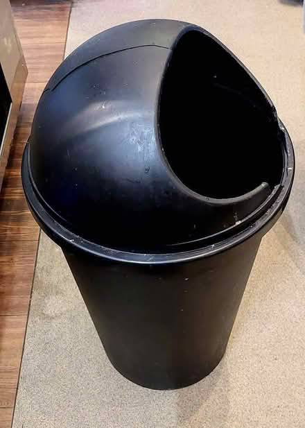 Photo of free Bin (Isleworth TW7) #1