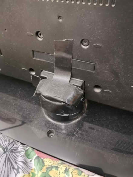 Photo of free LG 42inch TV (damaged) (SE6) #2