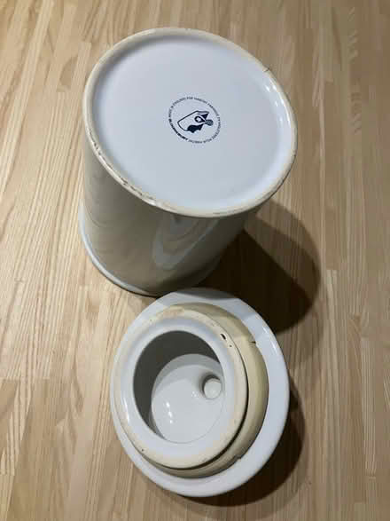 Photo of free Biscuit jar (Tetbury) #2