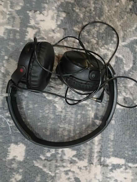Photo of free Sony noise canceling headphones (91605) #1