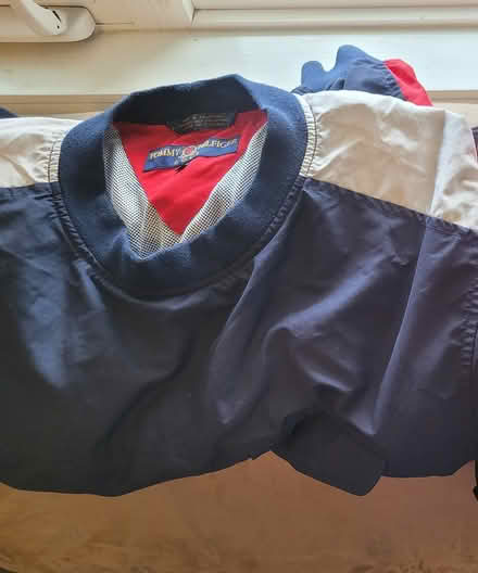 Photo of free Tommy Hilfiger longsleeved/pullover (kiz 7p3) #1