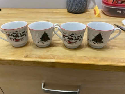 Photo of free Christmas teacups ( 4 ) (Yonge and Sheppard) #2