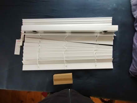 Photo of free White Venetian blind unused (GU8 Shackleford) #1